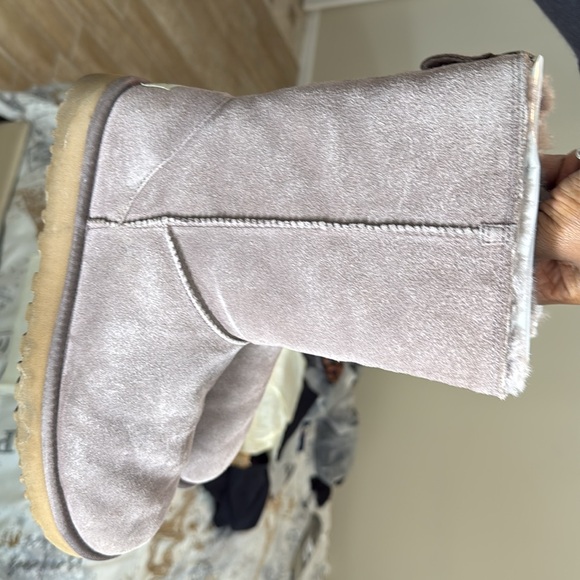 Used. Greyish purple. Zipper back - Picture 4 of 7